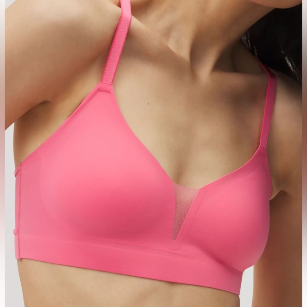 NWT Seamless soft pink mesh adjustable bralette, Soma size M - Picture 1 of 15